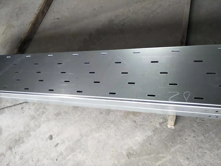 托盤(pán)線(xiàn)槽橋架