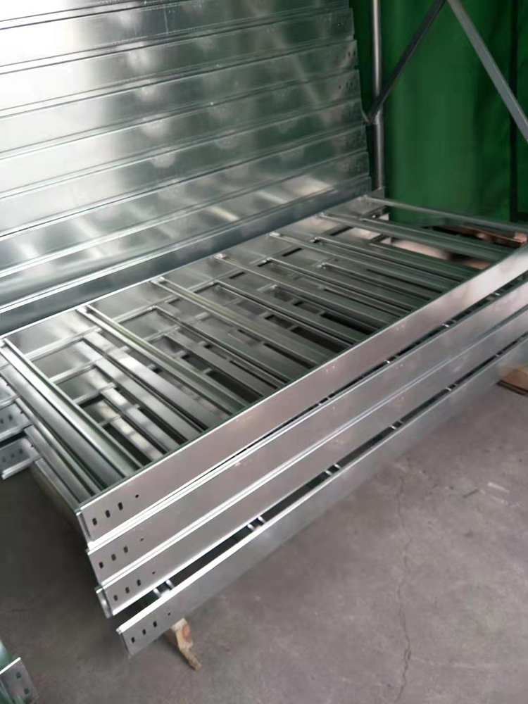 鍍鋅梯式橋架各項技術(shù)指標